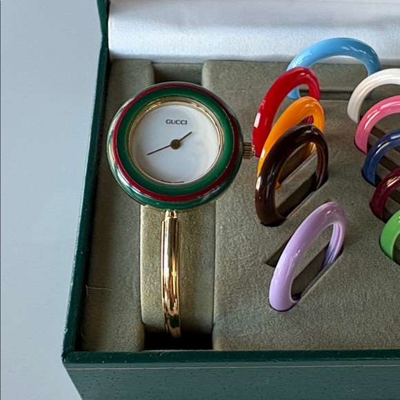 Gucci Women's Gold Watch with Colorful Interchangeable Bezels - Picture 3 of 6